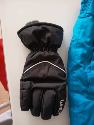 Pantalón esquí infantil 6-7 años y guantes