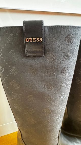 Botas altas Guess negras a estrenar