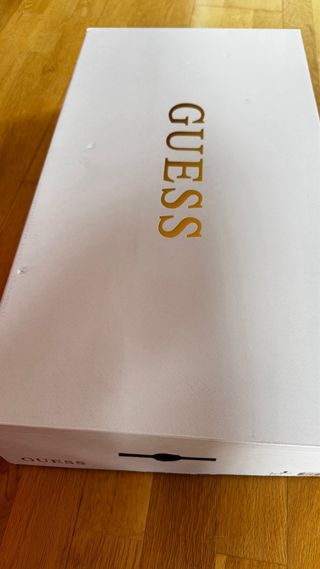 Botas altas Guess negras a estrenar