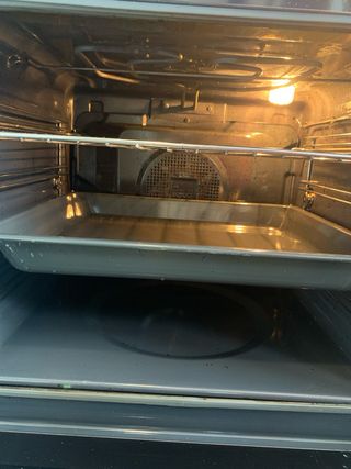 Horno Teka con bandeja y rejilla