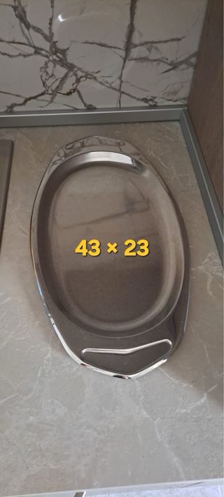 Vassoio ovale in metallo