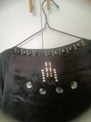 Blusa negra con abalorios talla XL