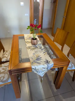 Mesa comedor cristal y madera extensible +4 sillas