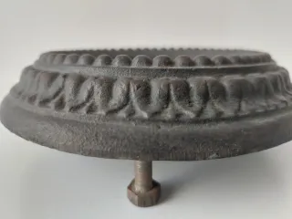 Mirilla antigua hierro rorja puerta