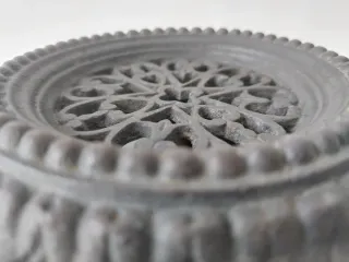 Mirilla antigua hierro rorja puerta