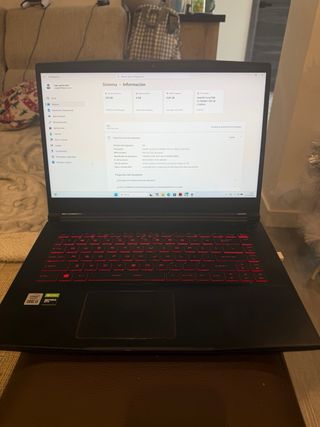 MSI Ordenador Portátil Negro
