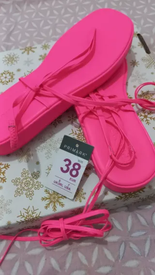 Sandalias planas Primark fucsia talla 38