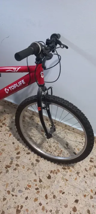 Bicicleta Mountain Bike 24 First Toplife Roja