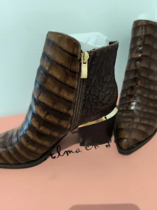 Botines Alma en Pena Marrones Cocodrilo