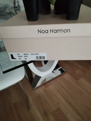 Botines con tachuelas Noa Harmon Talla 38