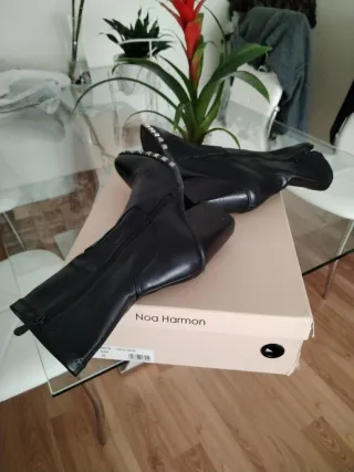 Botines con tachuelas Noa Harmon Talla 38