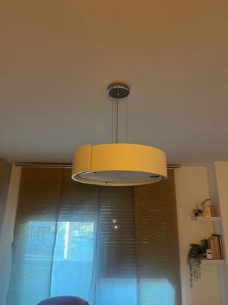 Lámpara de techo moderna blanca y plateada