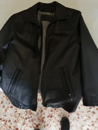 Chaqueta de cuero negra talla L