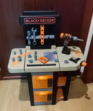 Banco de herramientas Black+Decker para niños