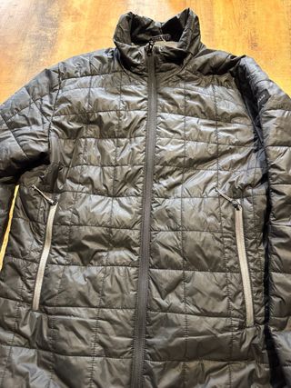 Chaqueta acolchada negra