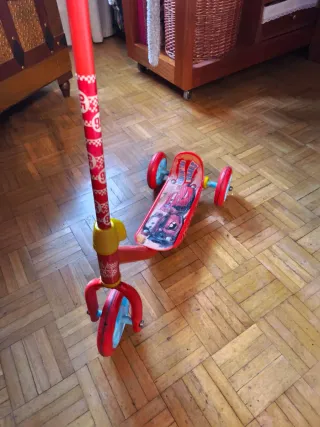 Lote Patinete y 2 Mochilas (Sonic y Paw Patrol)