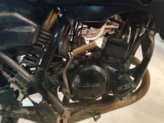 Suzuki RMX 50 con papeles