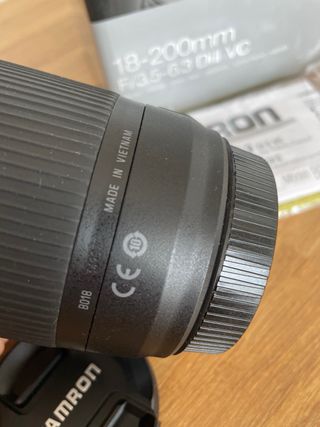 Objetivo Tamron 18-200mm f/3.5-6.3 para Canon