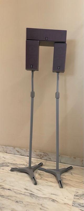 Juego de 6 Altavoces Yamaha.