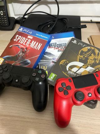 PS4 Slim Sony Negra + mandos+ juegos