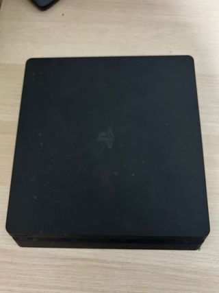 PS4 Slim Sony Negra + mandos+ juegos