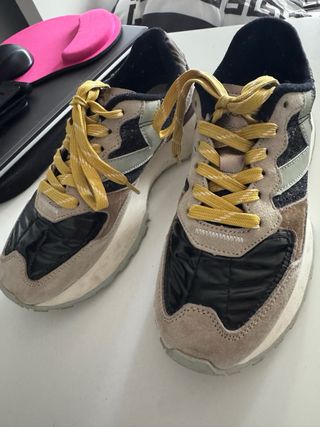 Victoria Bambas Beige y Marrón