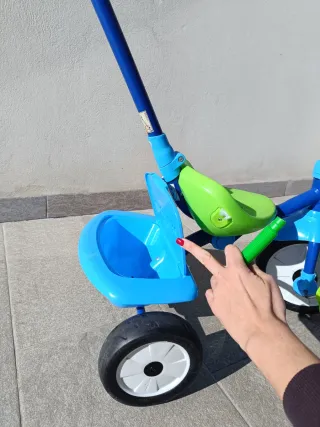 Triciclo para niño en excelente estado