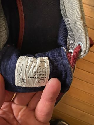 Zapatillas Fred Perry rojas y blancas