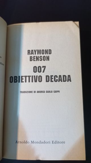 Libro 007 Obiettivo Decada