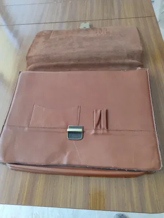 Cartera de piel auténtica