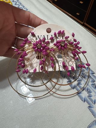 Pendientes WALMA Aro Dorado con Flores Rosas
