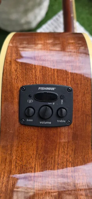 Guitarra Electroacústica Fender