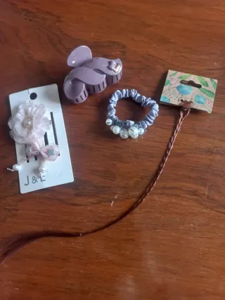 Accesorios para el pelo:pinza,pulsera/goma,flor...