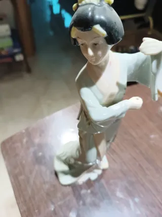 Figura Geisha Porcelana antigua