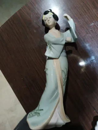 Figura Geisha Porcelana antigua