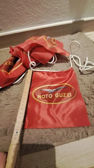 Set 18 bandiere Moto Guzzi originali