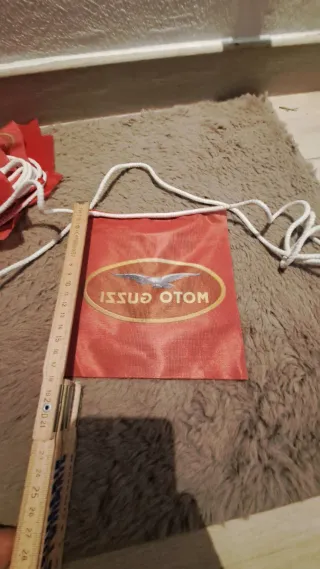 Set 18 bandiere Moto Guzzi originali