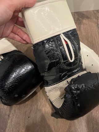 Guantes de Boxeo Adidas Negros y Blancos