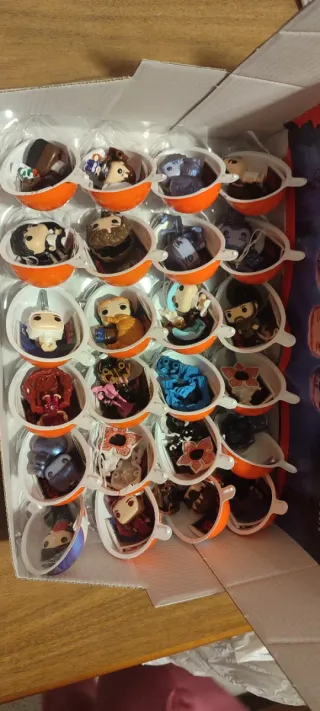 Kinder Joy Stranger Things Funko Pop Collezione