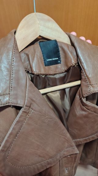 CHAQUETA CUERO MARRON