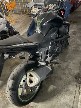 Kawasaki Z750 Manual Negra