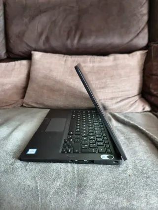 Portátil Dell 5300 2 en 1 táctil 256GB