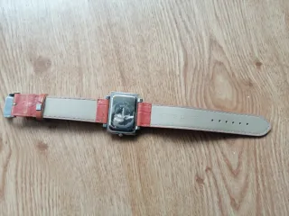 Reloj Louis Valentin Rectangular Naranja