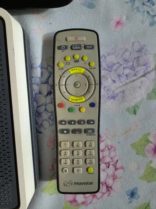 Router, decodificador y mando Movistar