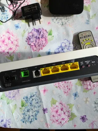 Router, decodificador y mando Movistar