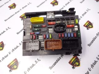Caja de fusibles CITROEN Peugeot 9675878280 BSM-R04-00