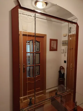 Mueble recibidor madera y cristal
