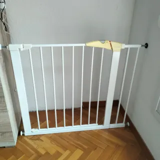 Barrera seguridad infantil munchkin