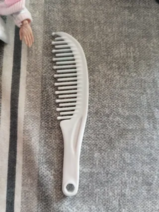 Muñeca articulada pelo azul