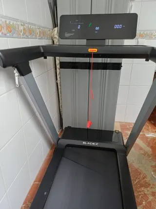 Cinta Correr Eléctrica BLADEZ FITNESS BZ6540